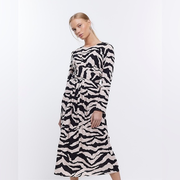 RIVER ISLAND Beige Animal Print Swing Midi Dress - Picture 4 of 13